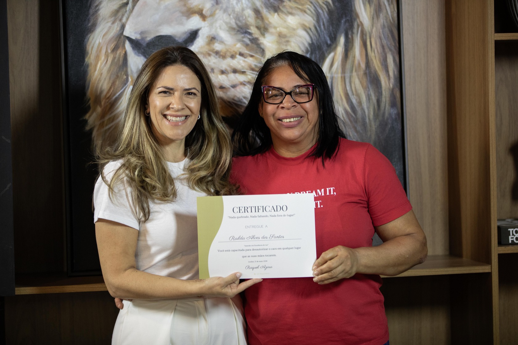 Aluna com certificado Excelência do Lar